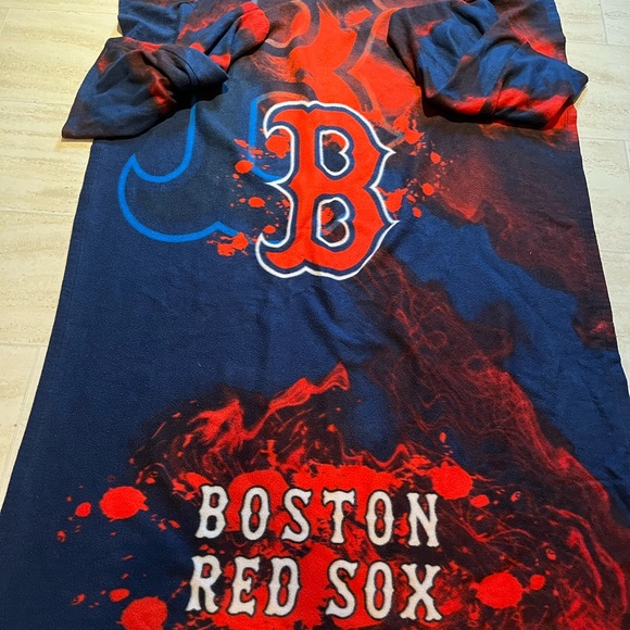 Boston Red‎ Sox super soft fleece wearable blanket with sleeves. “Slanket” - Picture 1 of 5